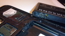 Thảm họa phát lửa của iPhone 4 lan sang Galaxy S II
